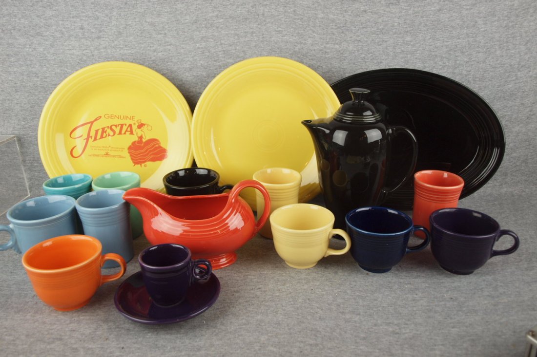 Fiesta Post 86 group of 17 assorted pieces, mixed shape: Fiesta Post 86 group of 17 assorted pieces, mixed shapes and colors
