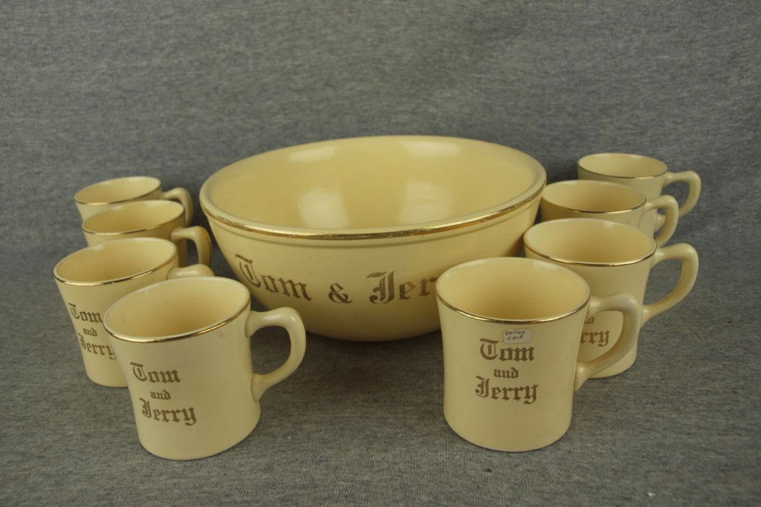 Fiesta Tom and Jerry punch set with punch bowl and 8 "D: Fiesta Tom and Jerry punch set with punch bowl and 8 "D" handle mugs