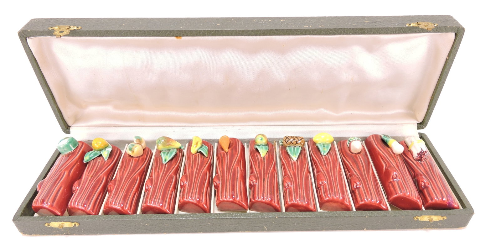 Continental majolica set of 12 knife rests (1 of 1)
