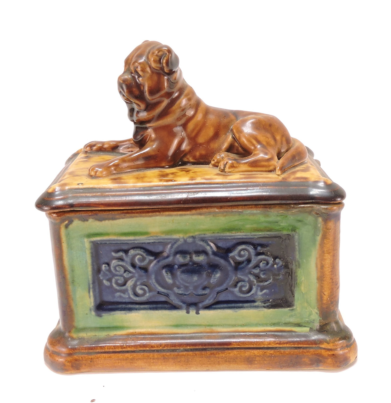 WS & S (attributed) majolica humidor: with dog on lid, 5 1/2"h, 5 1/2"w