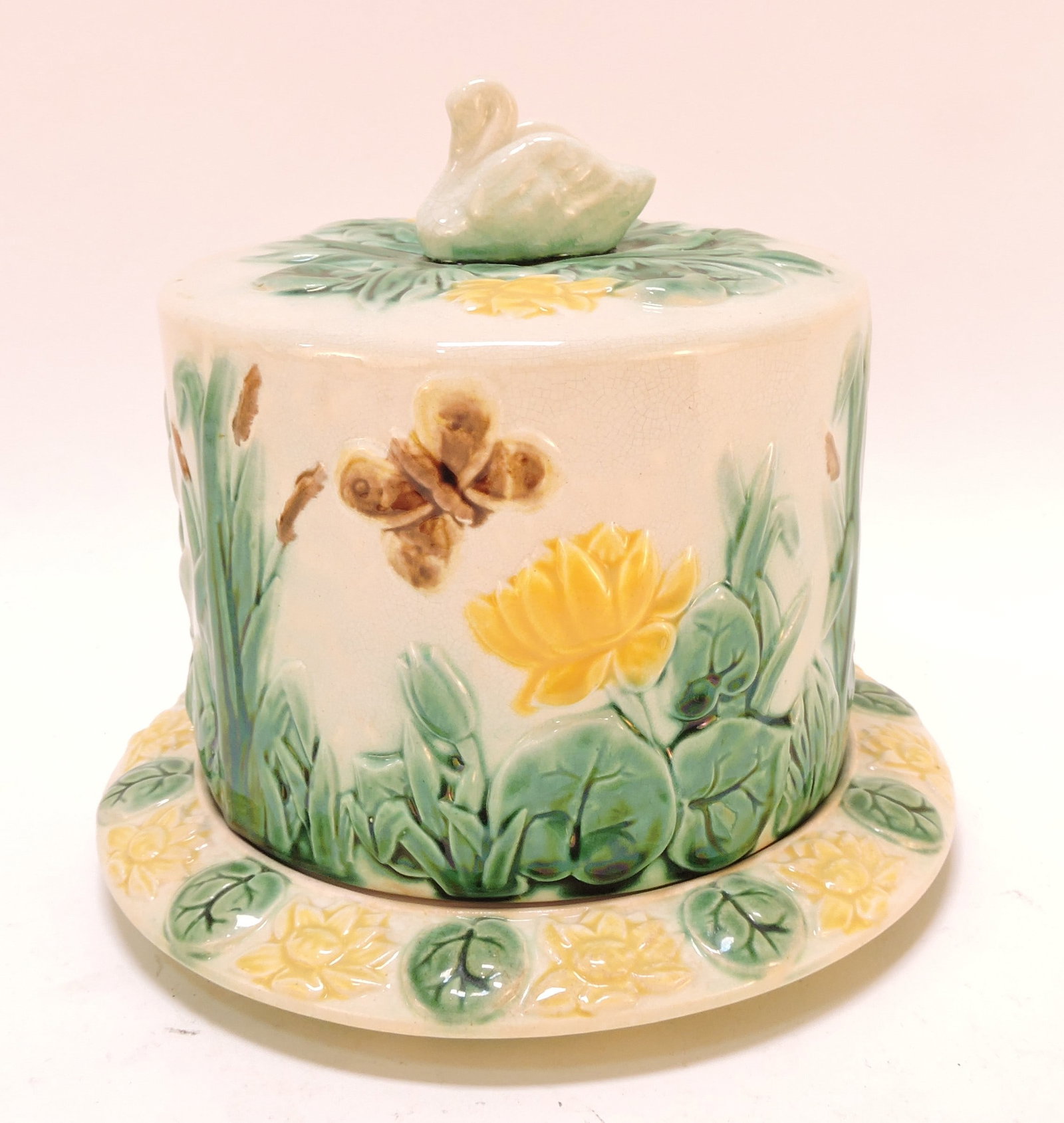 Etruscan majolica swan and water lily (1 of 1)