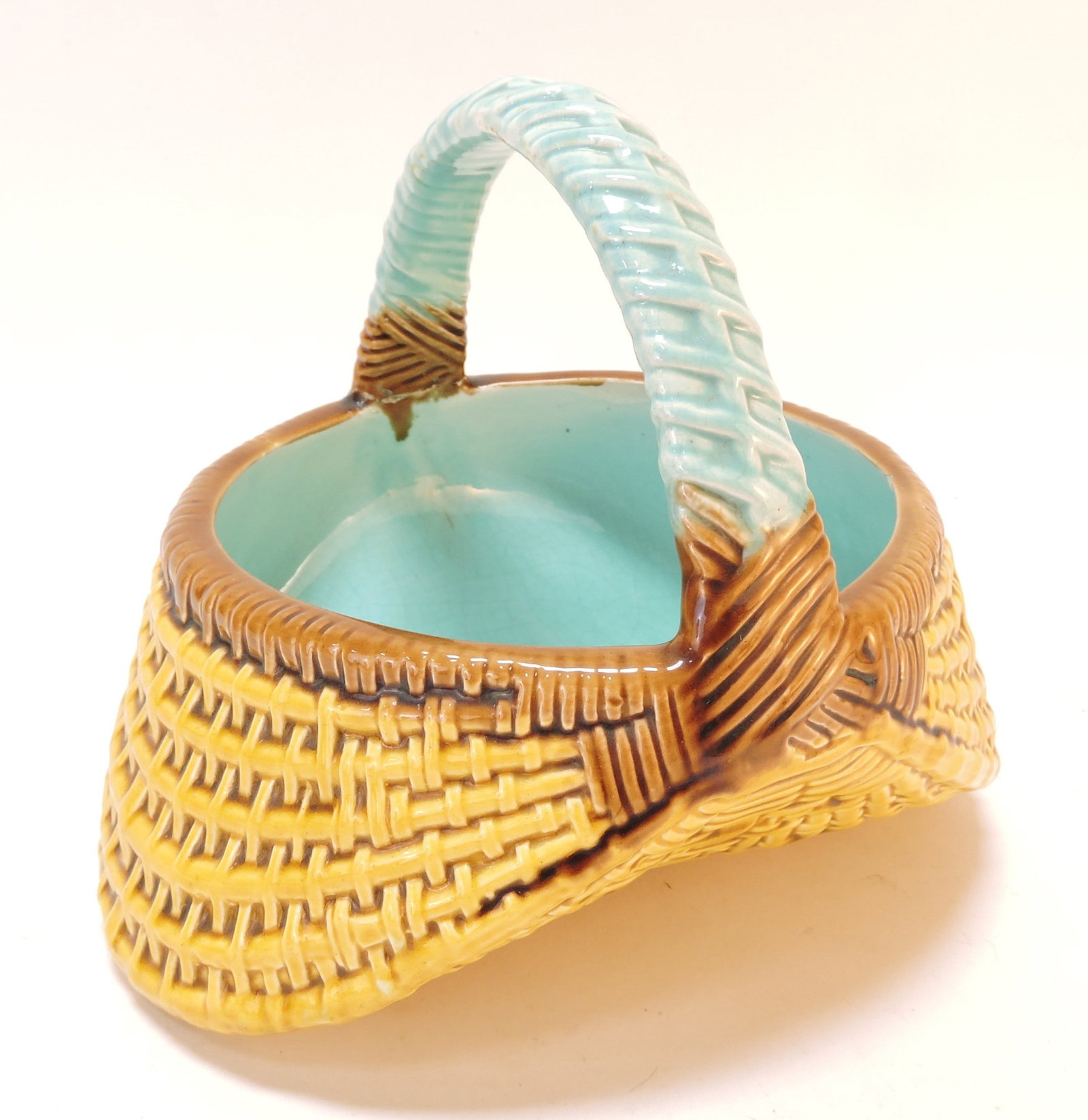 Majolica basket, 7": .
