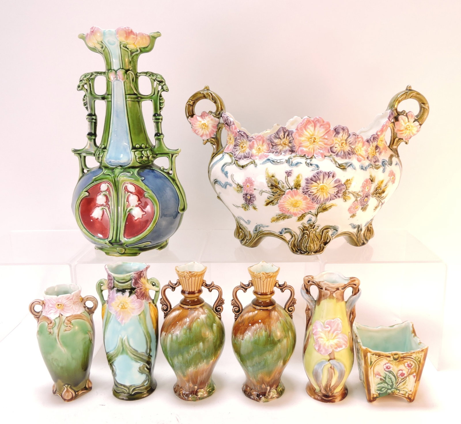 Majolica lot of 8 vases and planters,: 3" to 11"