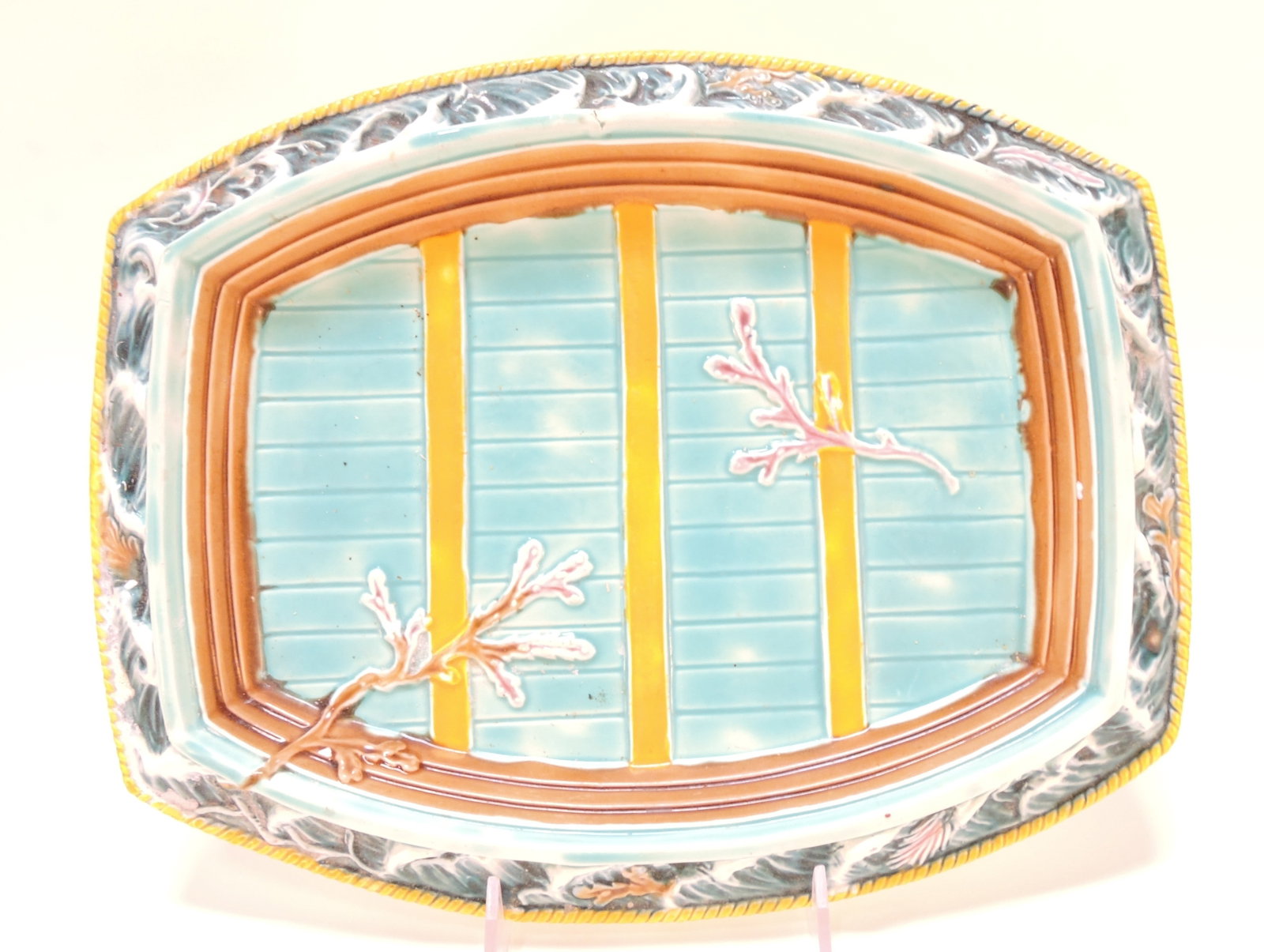 Wedgwood majolica 'Ocean' platter,: 12 1/2"