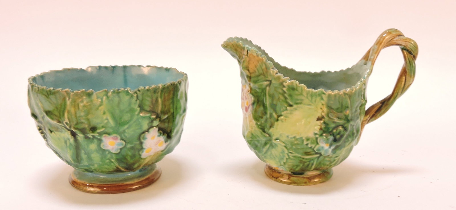 George Jones majolica strawberry (1 of 1)