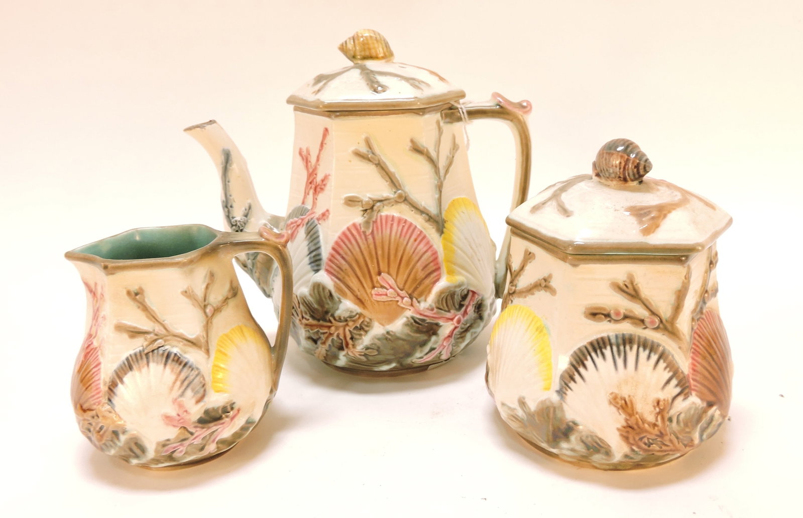 Wedgwood Argenta majolica 'Ocean' (1 of 1)