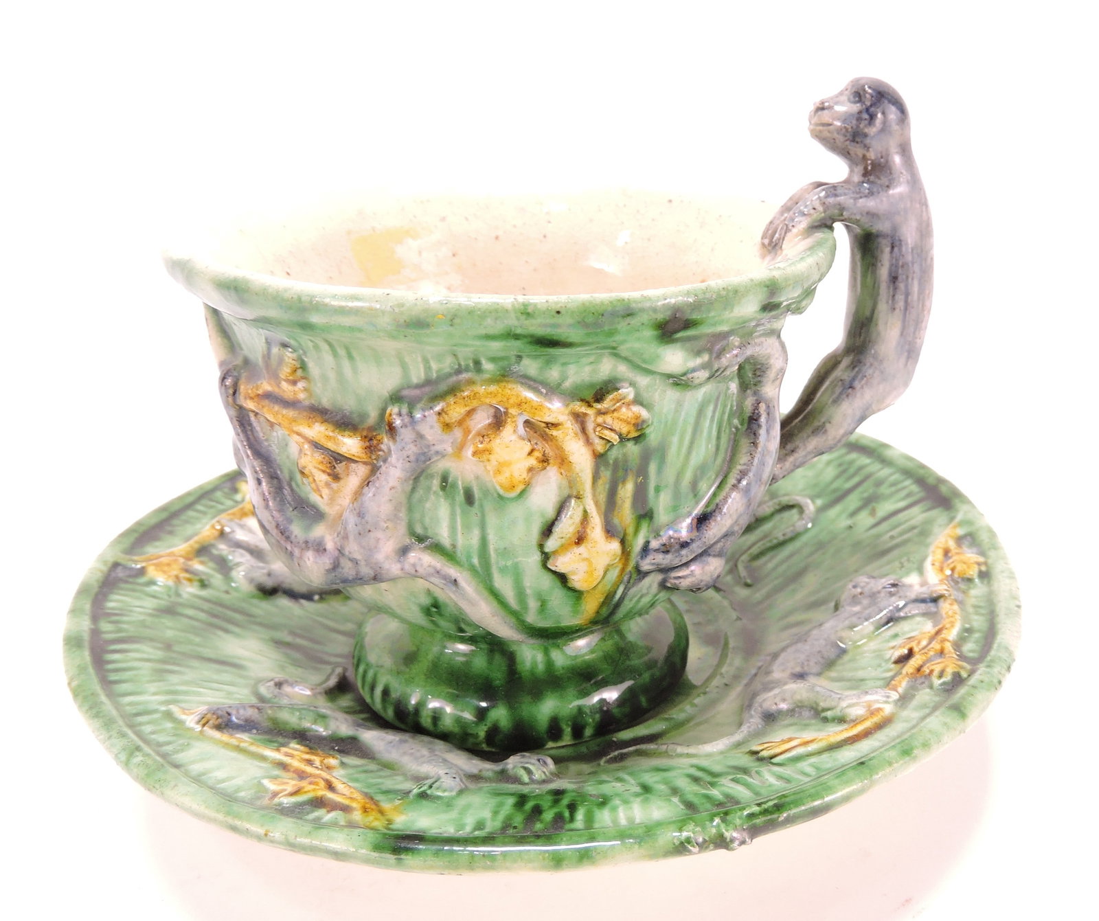 Portugal Palissy majolica cup and saucer (1 of 2)