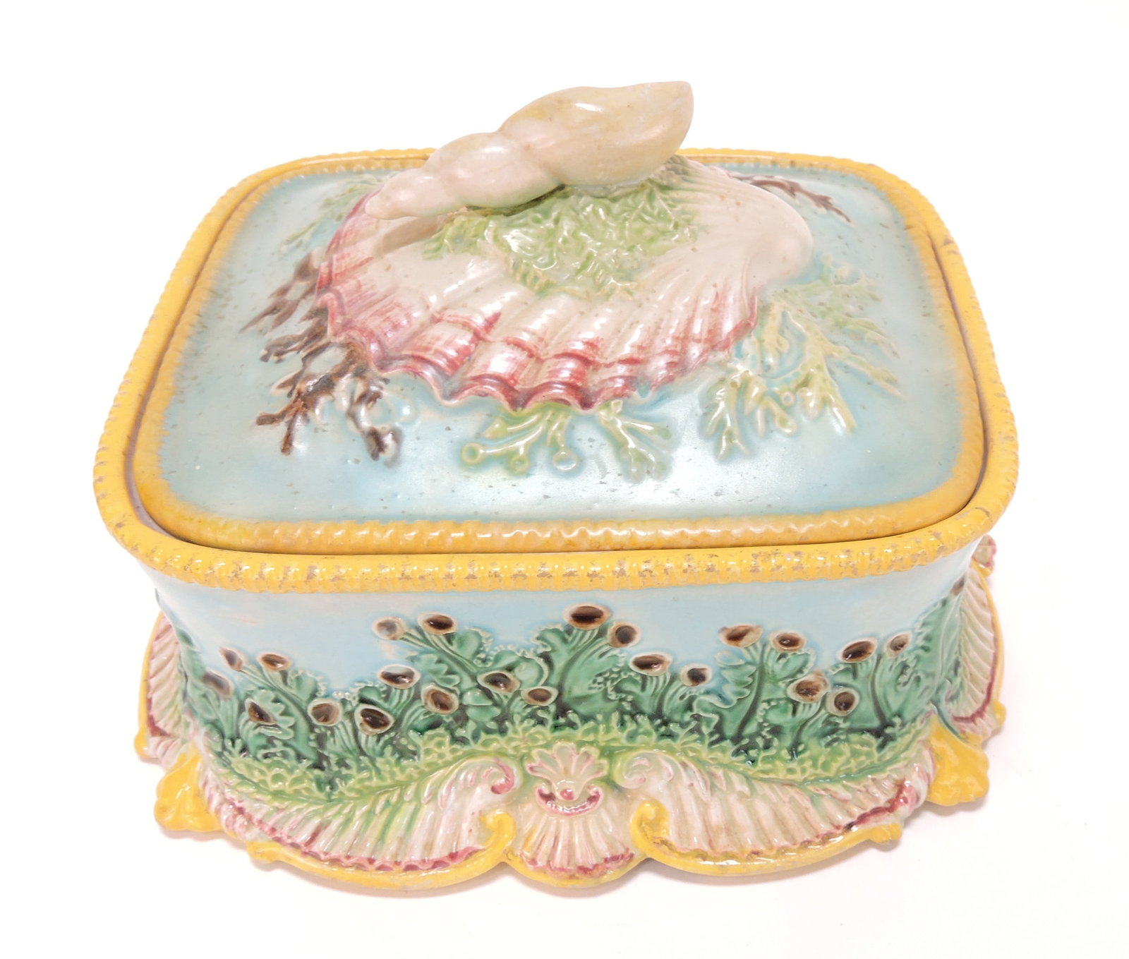 George Jones majolica shell sardine box,: professional repair to lid and base