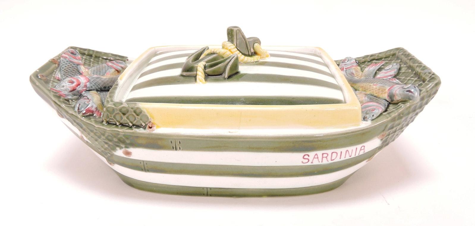 Wedgwood Argenta majolica Sardinia (1 of 1)
