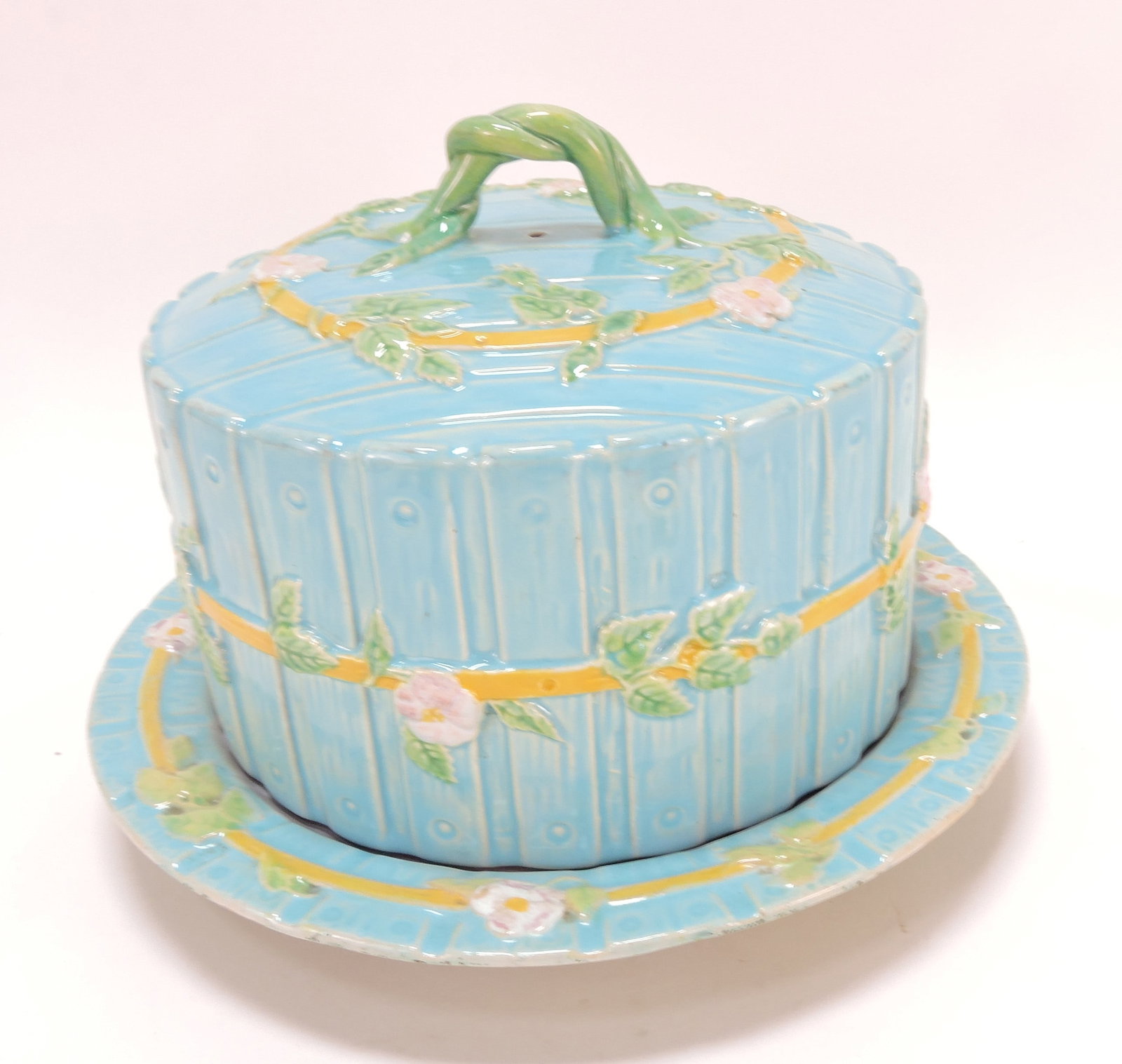 George Jones majolica picket fence (1 of 2)