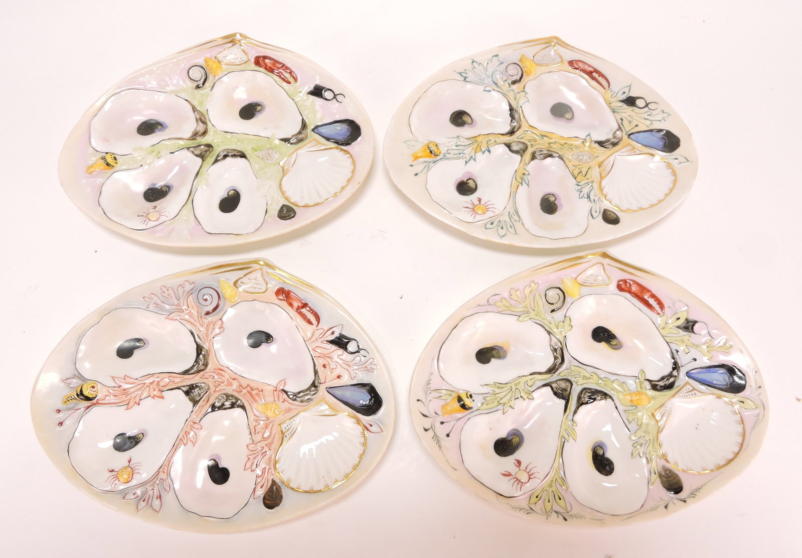 UPW shell shaped porcelain 4 well (1 of 1)