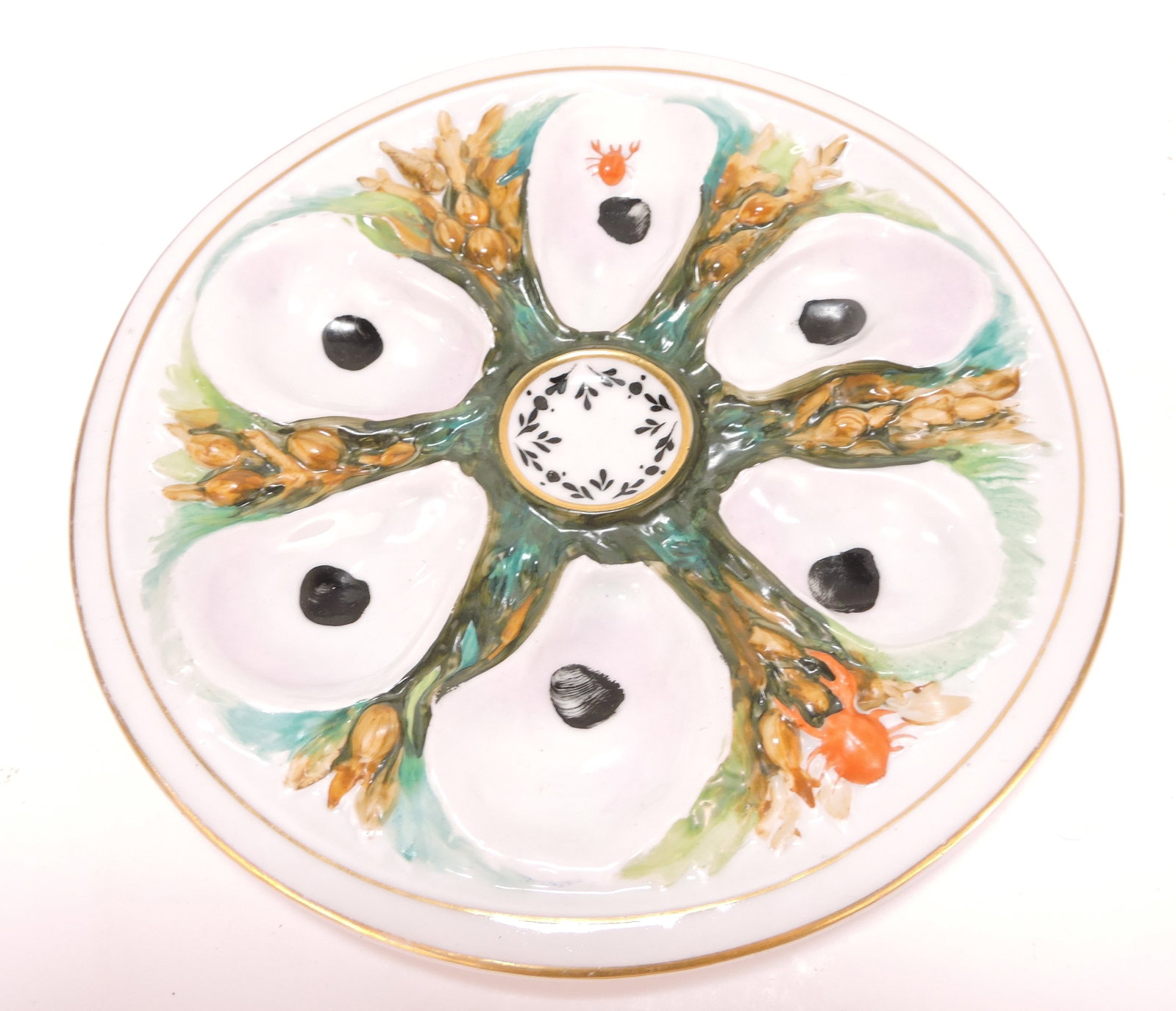 UPW round 6 well porcelain oyster (1 of 1)