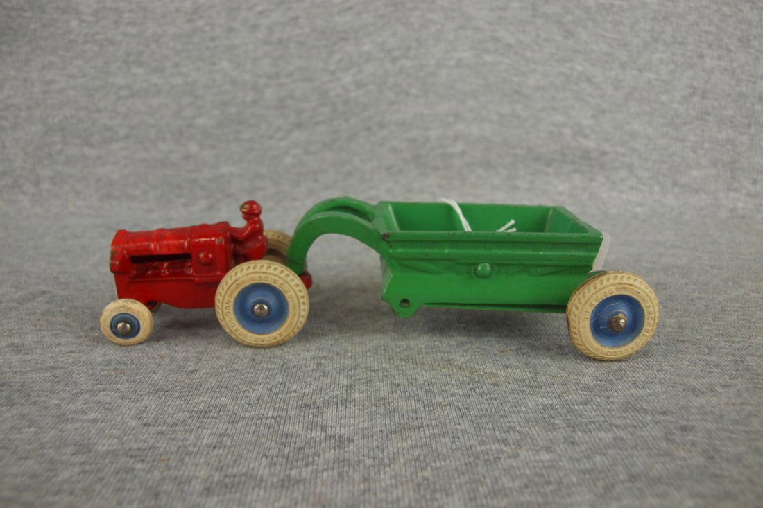 Arcade cast iron Allis Chalmers tractor and trailer: Arcade cast iron Allis Chalmers tractor and trailer
