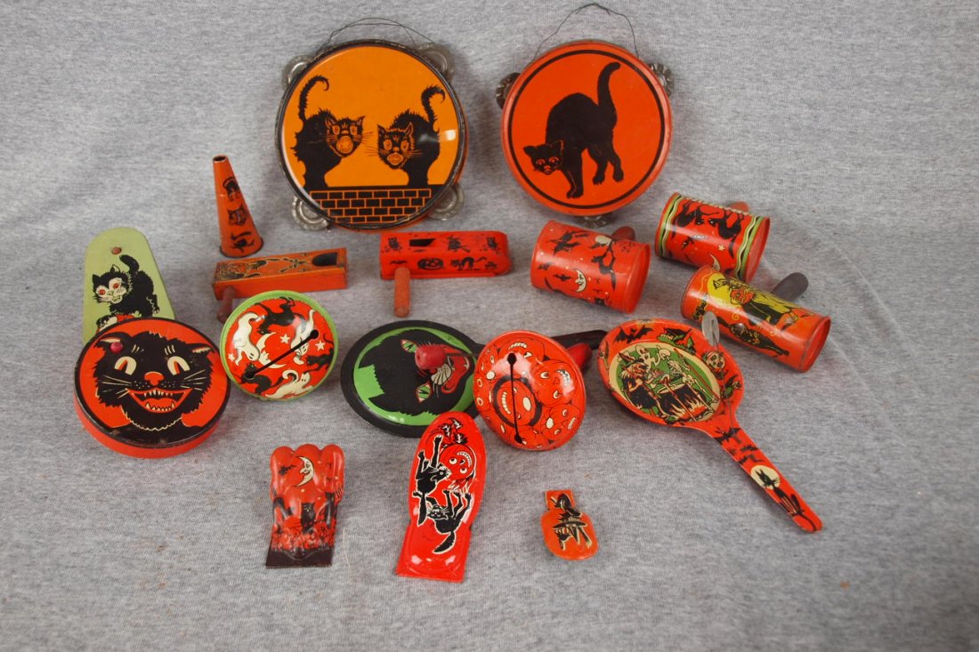 Halloween lot of 17 tin lithograph noise makers -: Halloween lot of 17 tin lithograph noise makers - Chein, Kirchhof, T. Comm, Germany and others