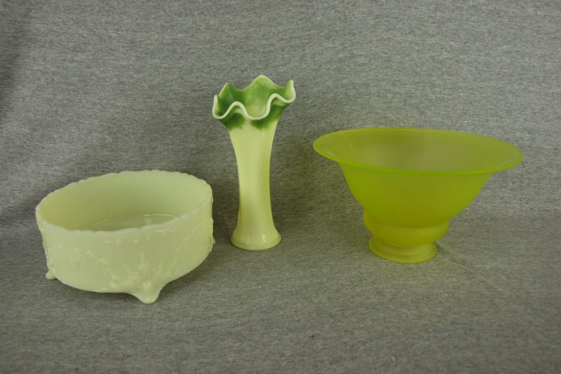 Lot of 3 glass items - custard Geneva fernery, custard: Lot of 3 glass items - custard Geneva fernery, custard vase and Tiffin vaseline satin glass bowl with stand