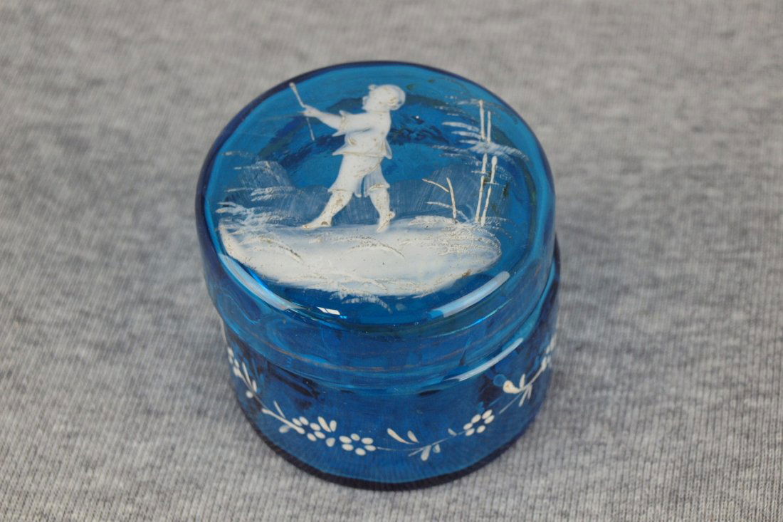 Cobalt Mary Gregory lidded patch box, nicks to lid and: Cobalt Mary Gregory lidded patch box, nicks to lid and base rim, 2 1/2"d