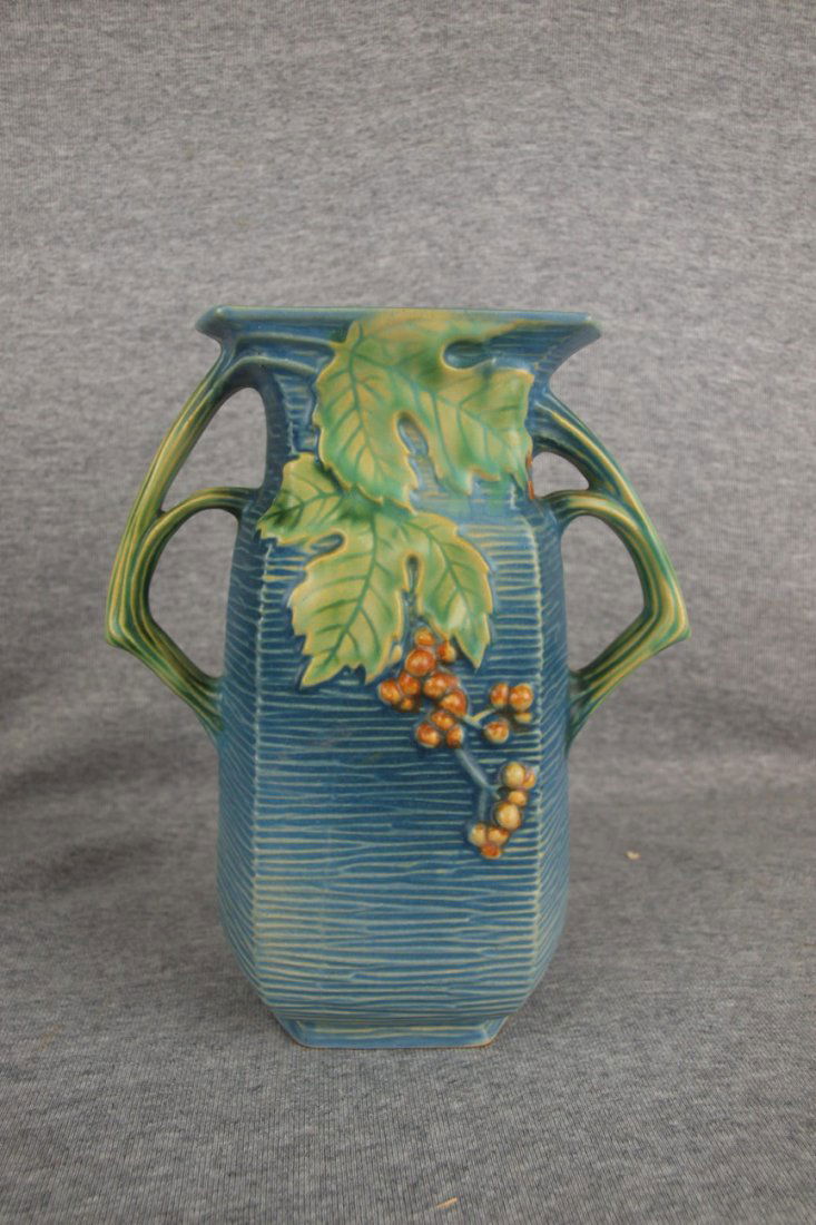 Roseville blue Bushberry 2 handled vase, 33-8": Roseville blue Bushberry 2 handled vase, 33-8"