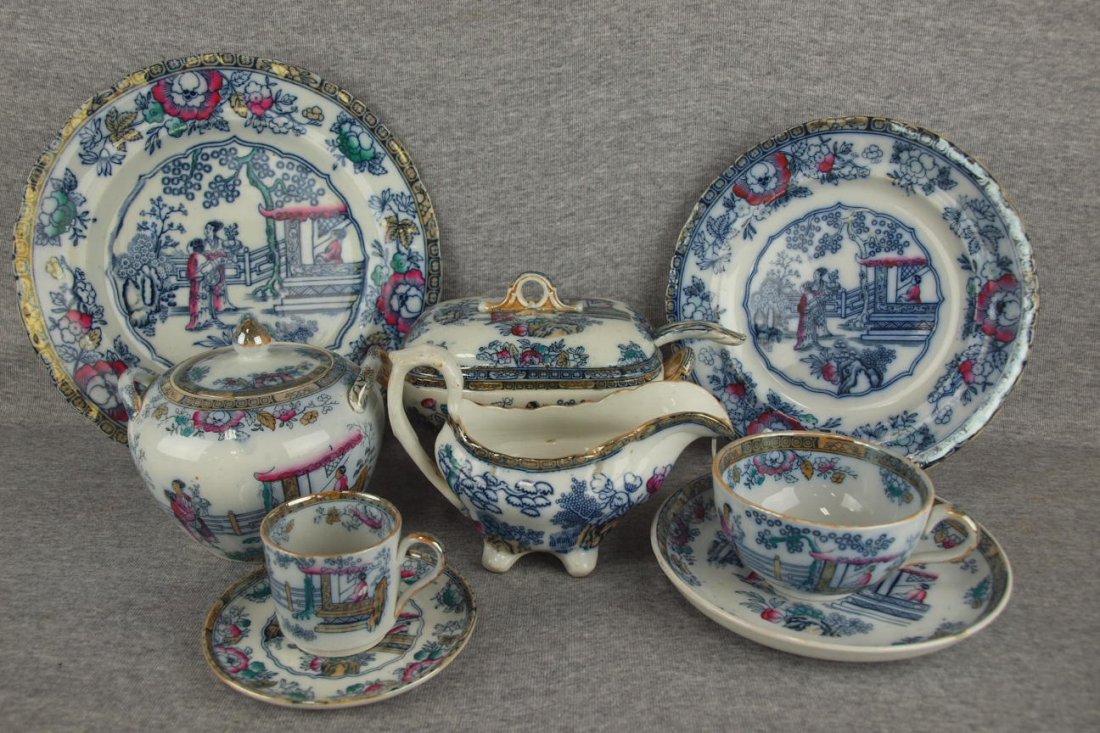 Lot of Chinese Ching Polychrome dinnerware - 6-10 1/4": Lot of Chinese Ching Polychrome dinnerware - 6-10 1/4" plates, 2-8 3/4" plates, 9 saucers, 9 cups, sugar, tureen with ladle and sauce boat, some damage