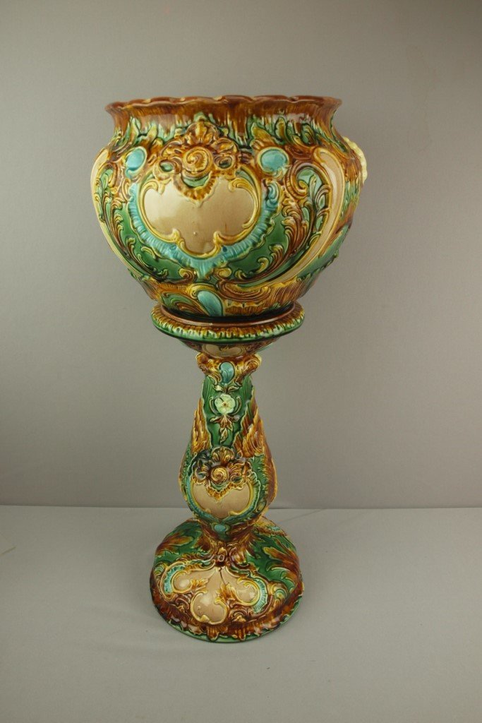 Majolica jardiniere and pedestal, 31 1/2"h: Majolica jardiniere and pedestal, 31 1/2"h