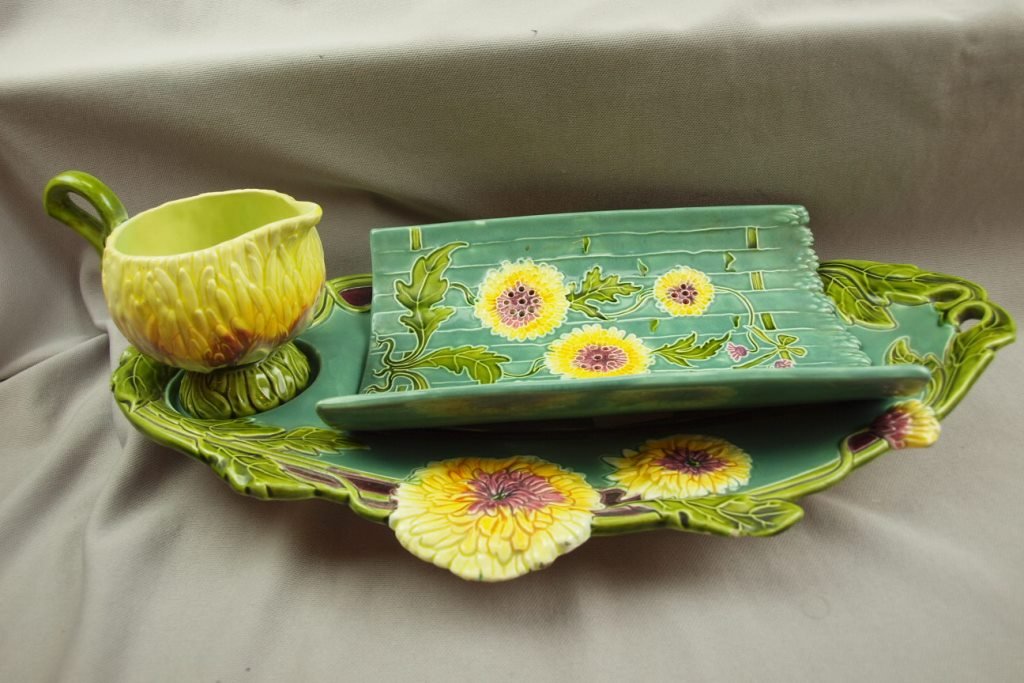 Julius Dressler majolica chrysanthemum asparagus server: Julius Dressler majolica chrysanthemum asparagus server with tray, cradle and creamer, nice set, 16 1/2"