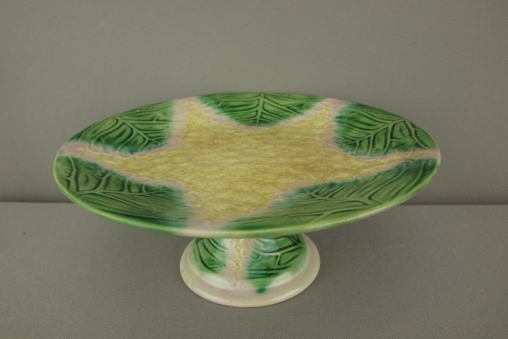 ETRUSCAN majolica cauliflower cake stand, 9"d: ETRUSCAN majolica cauliflower cake stand, 9"d