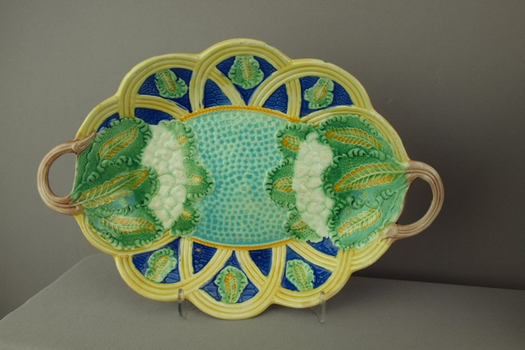 WEDGWOOD majolica wicker and cauliflower tray with: WEDGWOOD majolica wicker and cauliflower tray with cobalt and turquoise ground, nice color, 13 1/2"