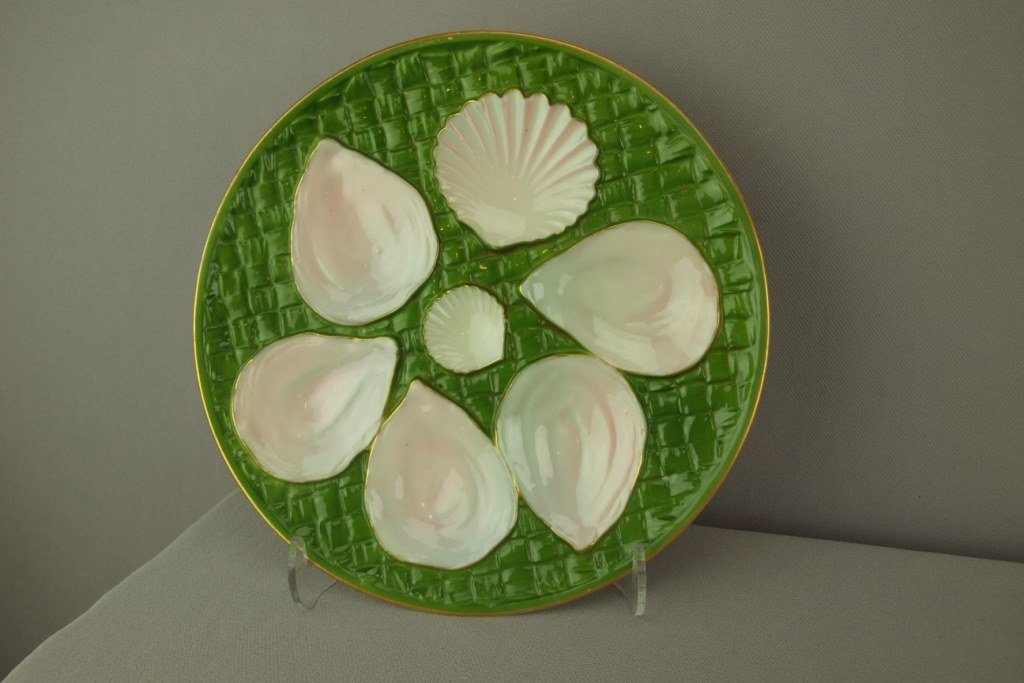 Royal Worcester 5 well oyster plate with green basket: Royal Worcester 5 well oyster plate with green basket ground , 8 1/2"
