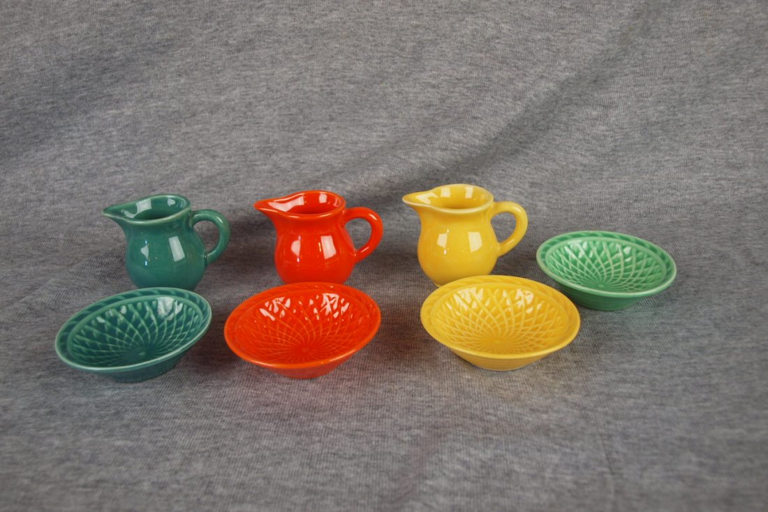 Fiesta Harlequin lot of 3 creamer and nut cup sets -: Fiesta Harlequin lot of 3 creamer and nut cup sets - spruce green (spout repair), red and yellow plus light green nut cup (chip)