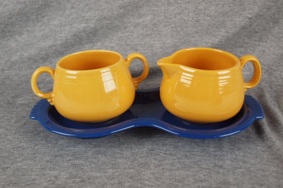 Fiesta cobalt figure 8 tray with yellow creamer and: Fiesta cobalt figure 8 tray with yellow creamer and sugar (no lid)