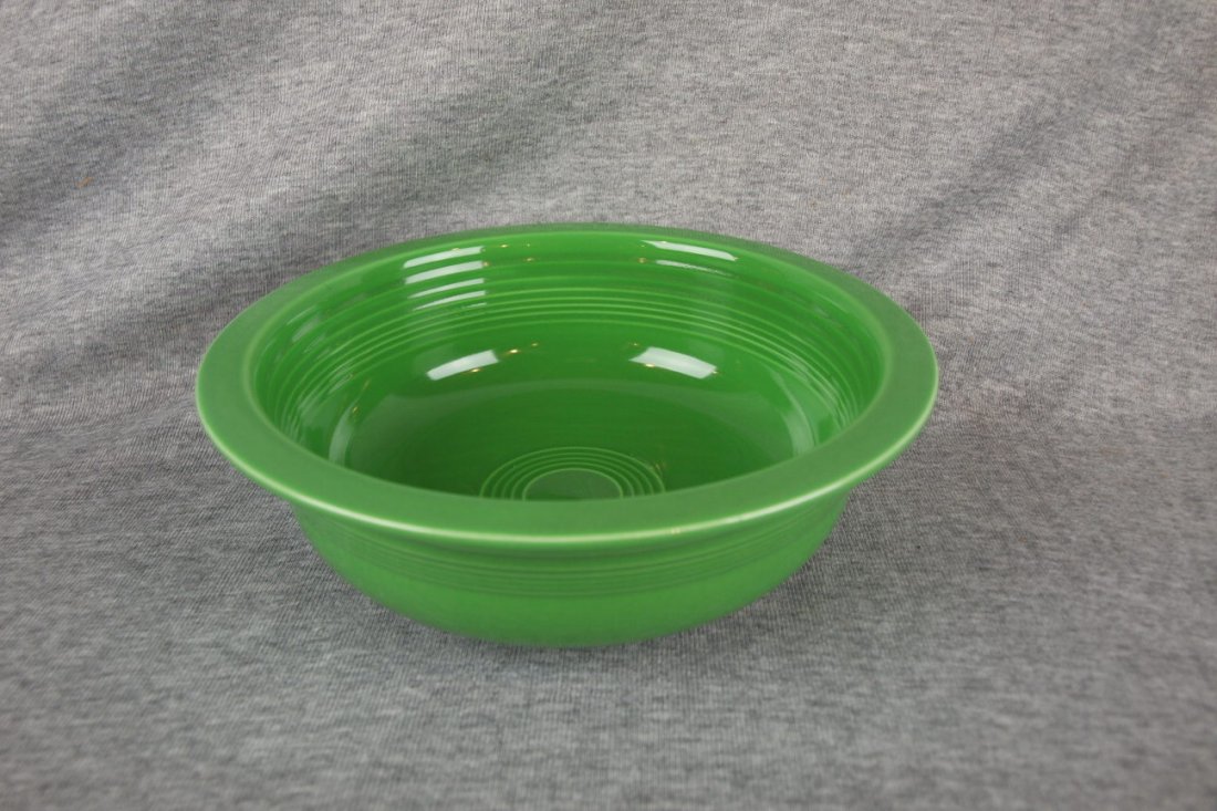 Fiesta medium green 8 1/2" nappy: Fiesta medium green 8 1/2" nappy
