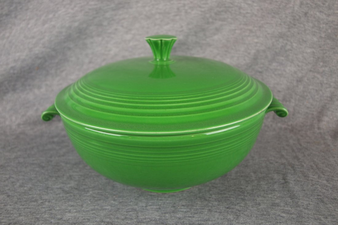 Fiesta medium green casserole: Fiesta medium green casserole