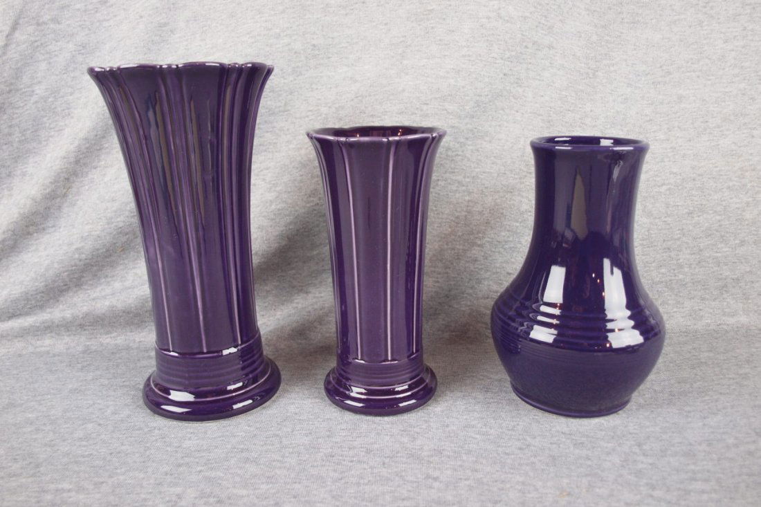 Fiesta Post 86 plum vase group, medium small & Royalty: Fiesta Post 86 plum vase group, medium small & Royalty