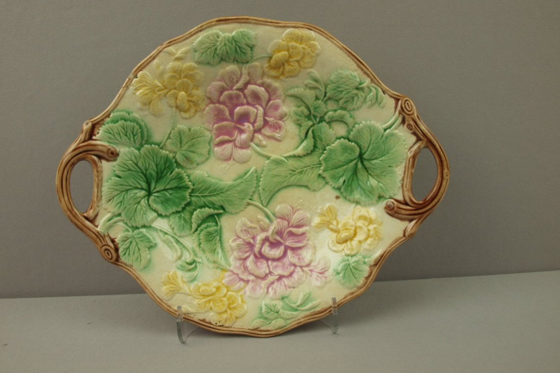 Majolica Etruscan geranium tray, rim knicks, 12": Majolica Etruscan geranium tray, rim knicks, 12"