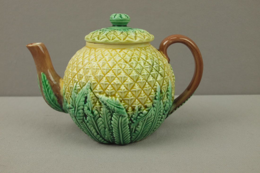 Majolica pineapple teapot 4 1/2": Majolica pineapple teapot 4 1/2"
