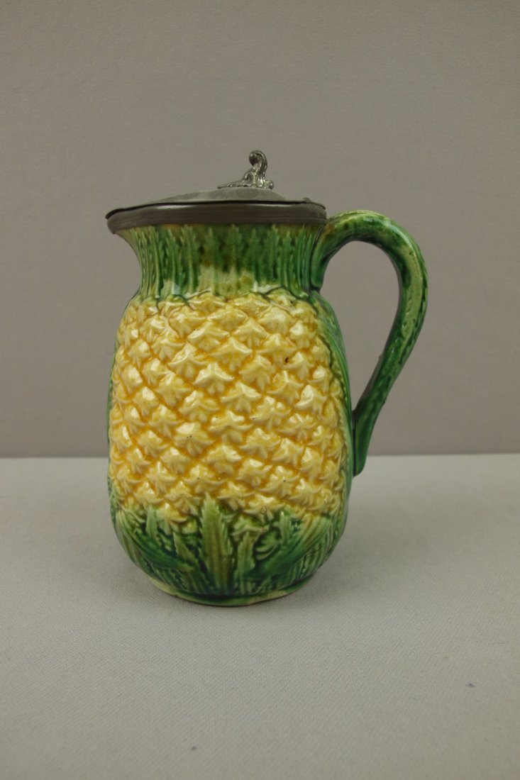 Majolica pineapple syrup jug with pewter top, 5 1/2": Majolica pineapple syrup jug with pewter top, 5 1/2"