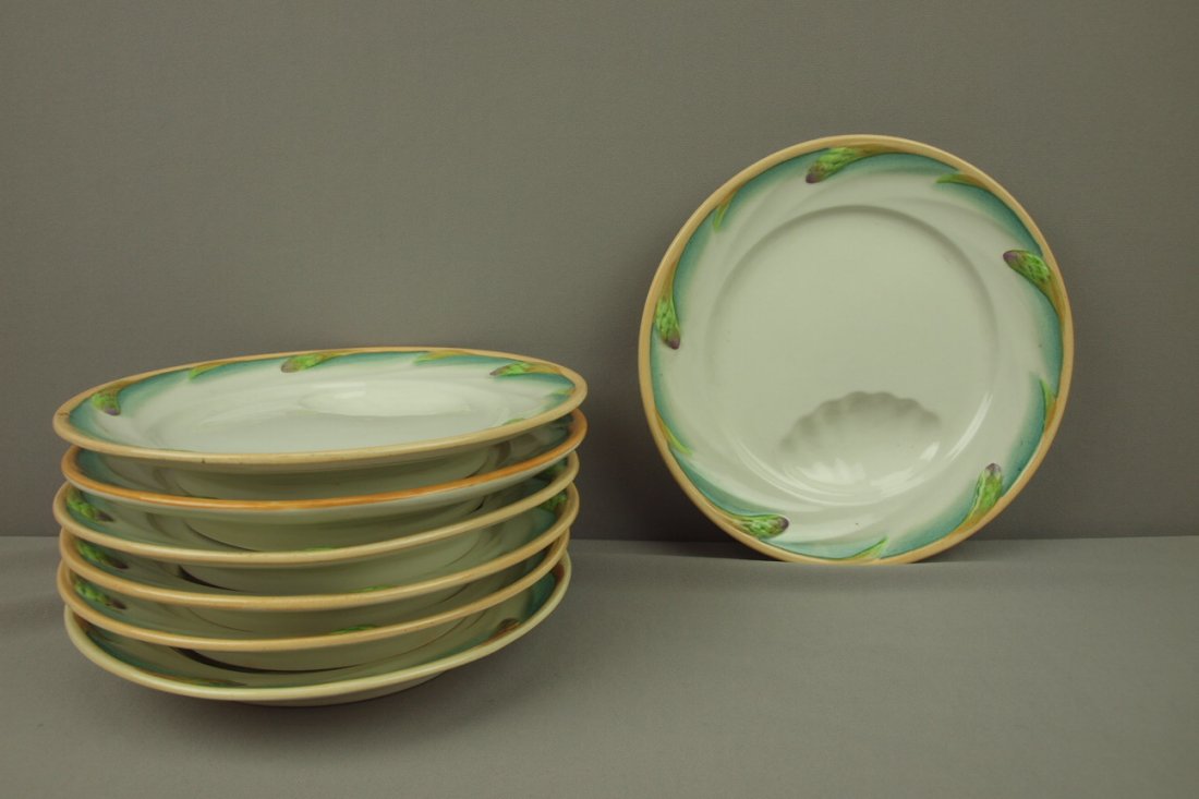 French Majolica Sarreguemines set of 7 - 9 1/2": French Majolica Sarreguemines set of 7 - 9 1/2" asparagus plates