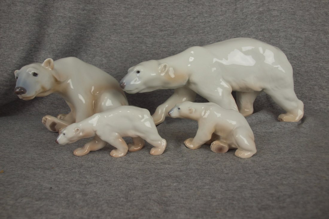 Bing & Grondahl polar bear family of 4 figures, 12"l,: Bing & Grondahl polar bear family of 4 figures, 12"l, 8", 2 - 4 1/2"