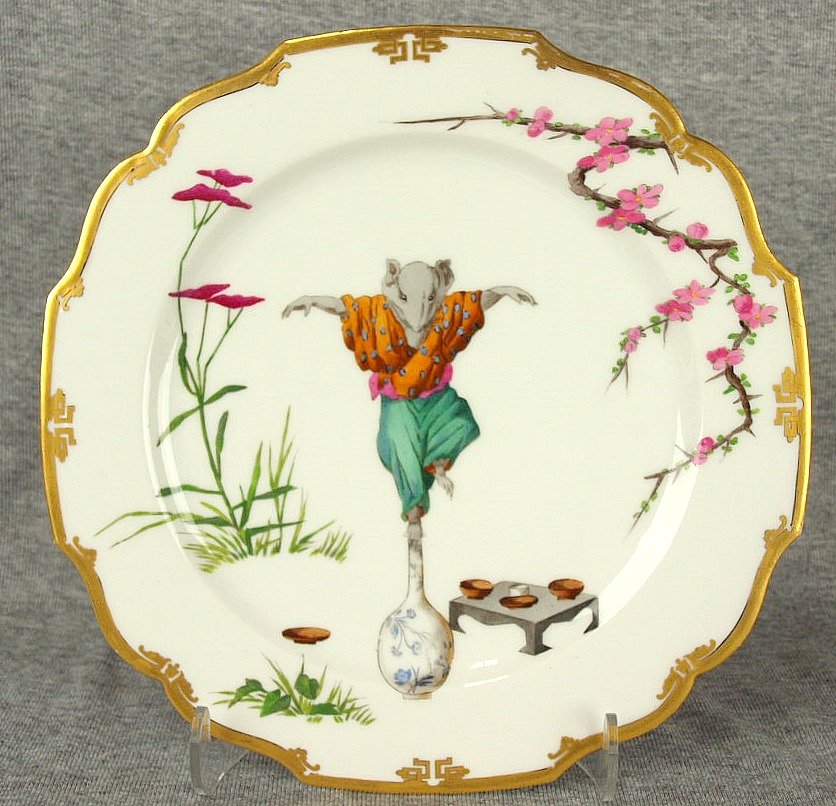 Excellent quality Paris porcelain aesthetic movement: Excellent quality Paris porcelain aesthetic movement plate, mouse balancing on vase with 22ct gold border, c1875 in the style of Felix Bracquemond, 9", back stamp for 'CH.PH Livuyt & cie, Paris, Exp.1