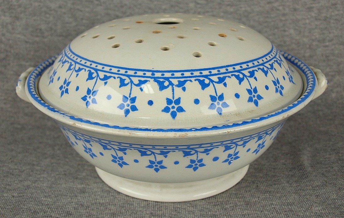 A rare Minton soap dish and cover designed by A.W.N.: A rare Minton soap dish and cover designed by A.W.N. Pugin, c1850, 9 1/2"w, nick to underside of cover, minor line to base