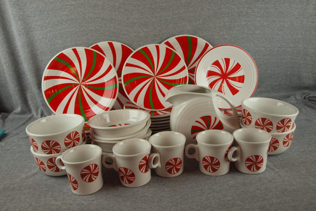 Fiesta post 86 group of white Fiesta with pinwheel: Fiesta post 86 group of white Fiesta with pinwheel motif, 33 pcs