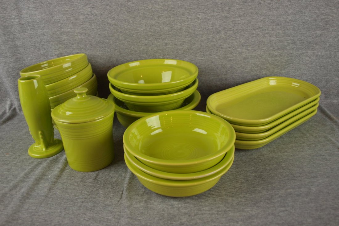 Fiesta post 86 lemongrass lot of 16 pcs: Fiesta post 86 lemongrass lot of 16 pcs