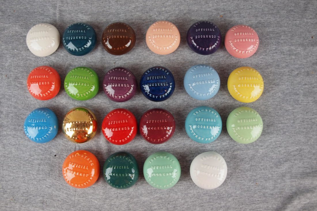 Fiesta Post 86 door knob collection, 22 pcs, 21: Fiesta Post 86 door knob collection, 22 pcs, 21 different colors