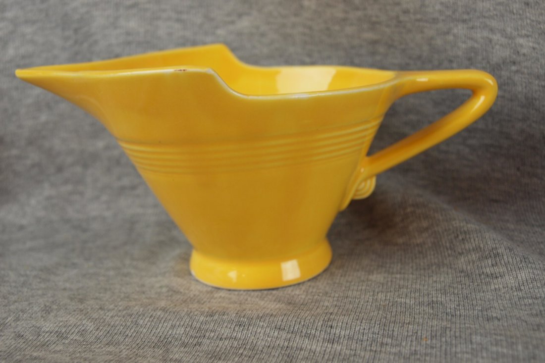 Harlequin high lip creamer, yellow: Harlequin high lip creamer, yellow