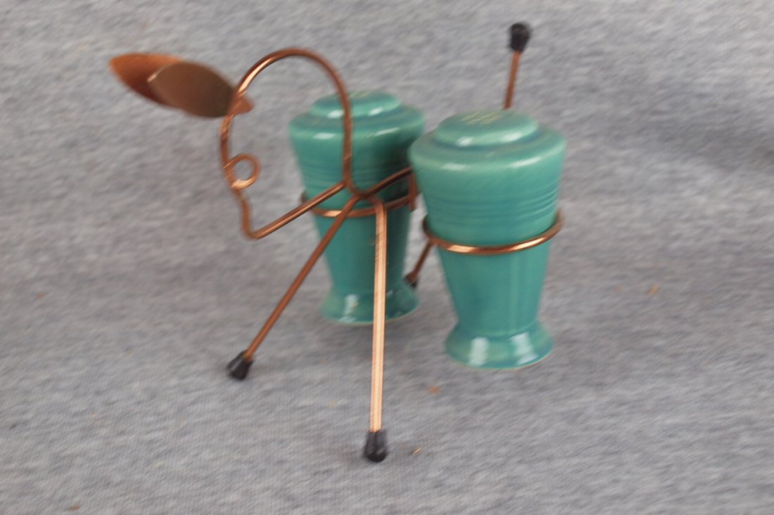 Harlequin salt & pepper shaker with wire donkey holder,: Harlequin salt & pepper shaker with wire donkey holder, spruce green