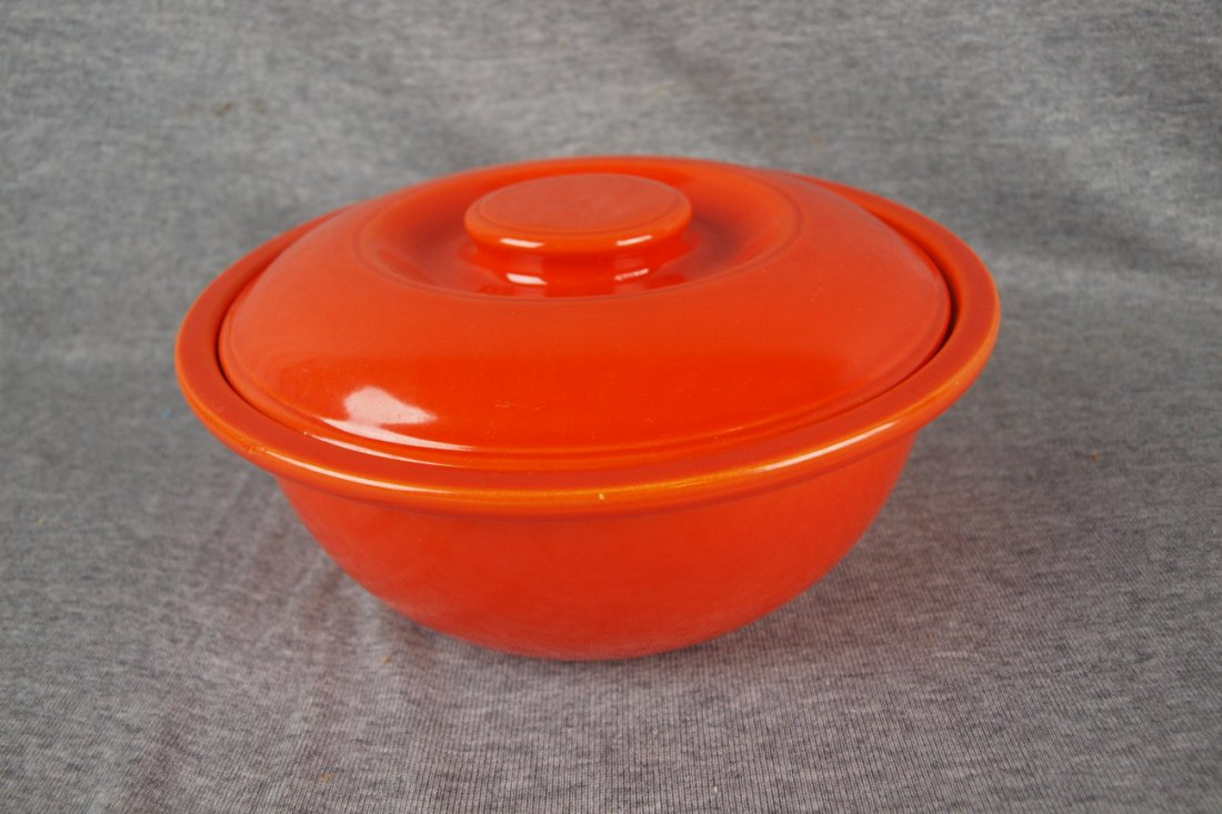 Fiesta Kitchen Kraft red casserole, minor nick: Fiesta Kitchen Kraft red casserole, minor nick