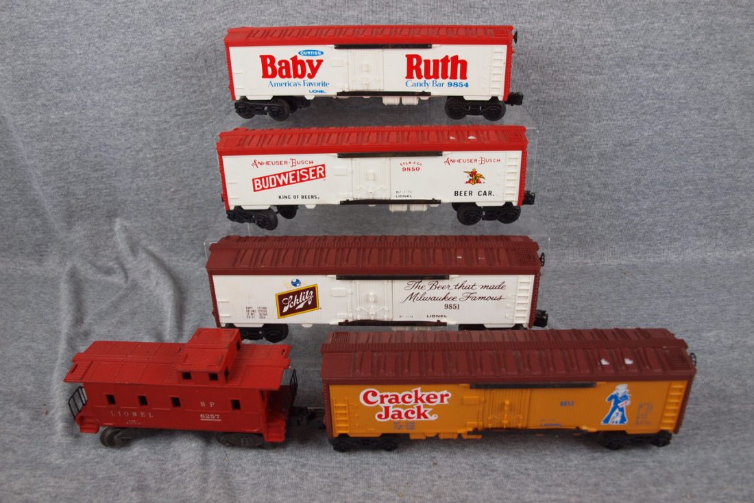 Lionel lot of 5 cars - 9854 Babe Ruth box car, 9850 Bud: Lionel lot of 5 cars - 9854 Babe Ruth box car, 9850 Budweiser box car, 9851 Schlitz box car, 9853 Cracker Jack box car & 6257 caboose