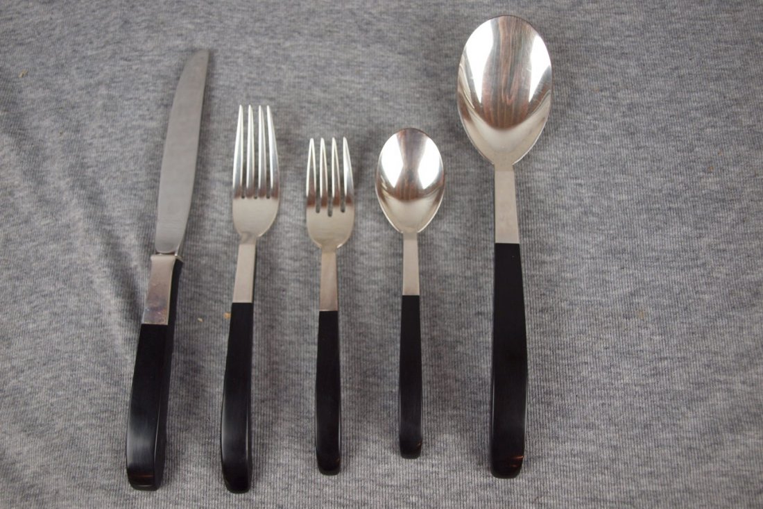 Lunt Mid-century Modern sterling silver and black "Cont: Lunt Mid-century Modern sterling silver and black "Contrast" set of flatware - 8 dinner knives, 8 dinner forks, 8 salad forks, 7 teaspoons & large serving spoon
