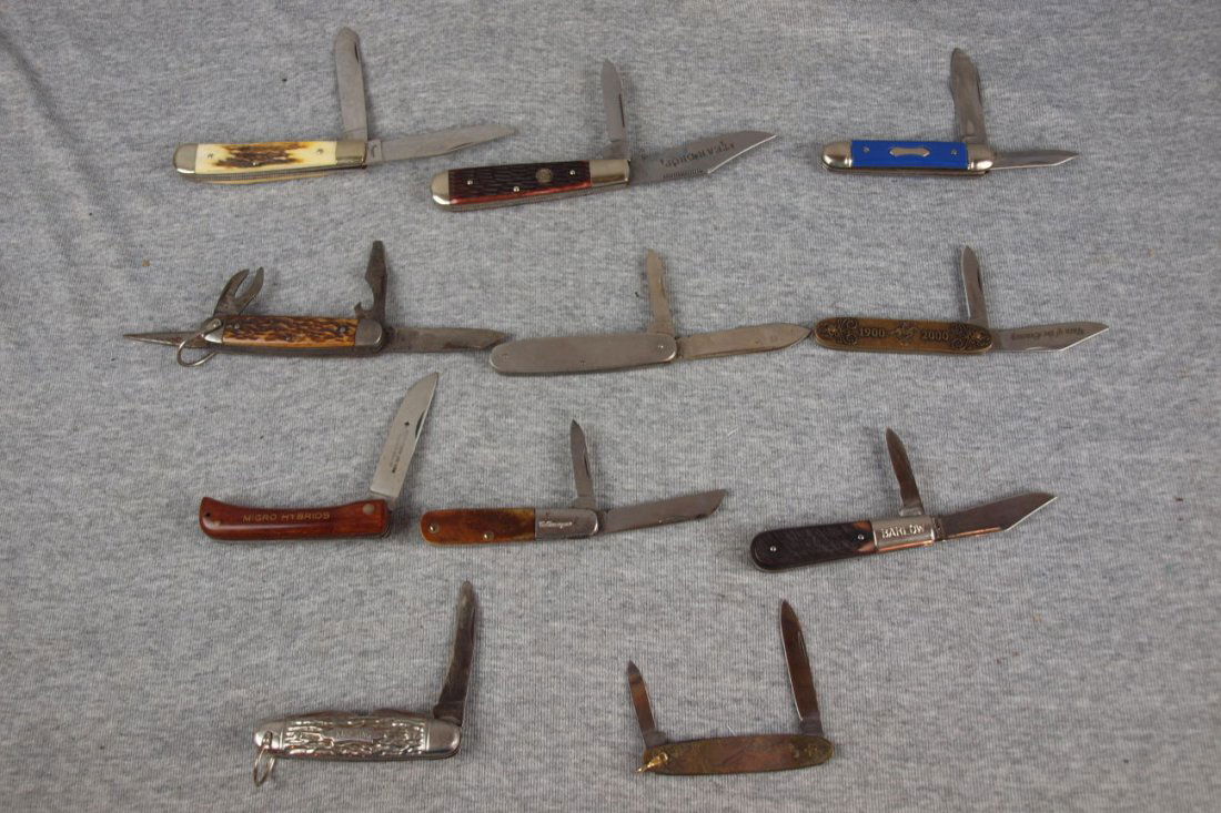 Lot of 11 folding knives - Browning, Winchester, Bulldo: Lot of 11 folding knives - Browning, Winchester, Bulldog, Barlow and others