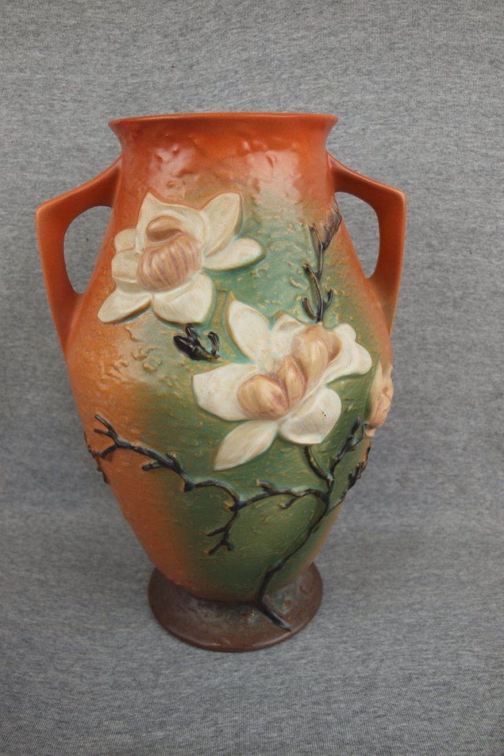 Roseville brown magnolia vase 97-14: Roseville brown magnolia vase 97-14