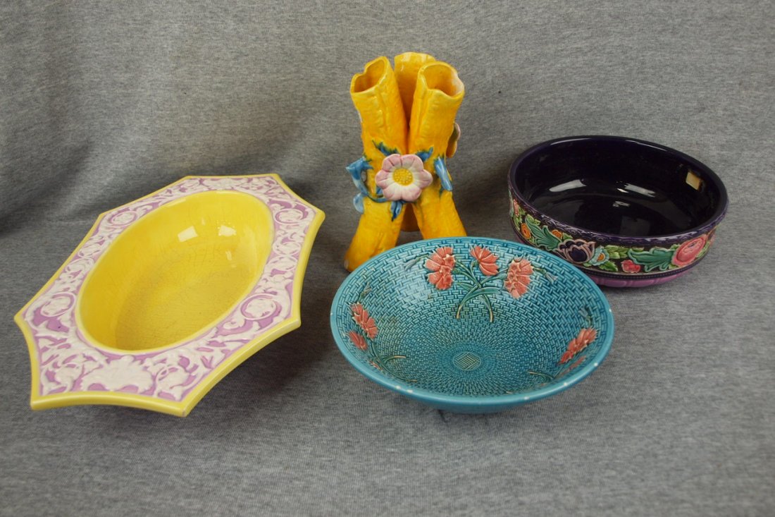 Majolica lot of 3 bowls and 1 vase, various condition: Majolica lot of 3 bowls and 1 vase, various condition